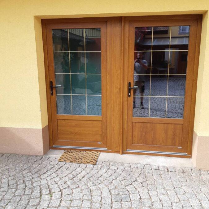 Porte d&#8217;entrée d&#8217;un gîte à Itterswiller Bischheim 1